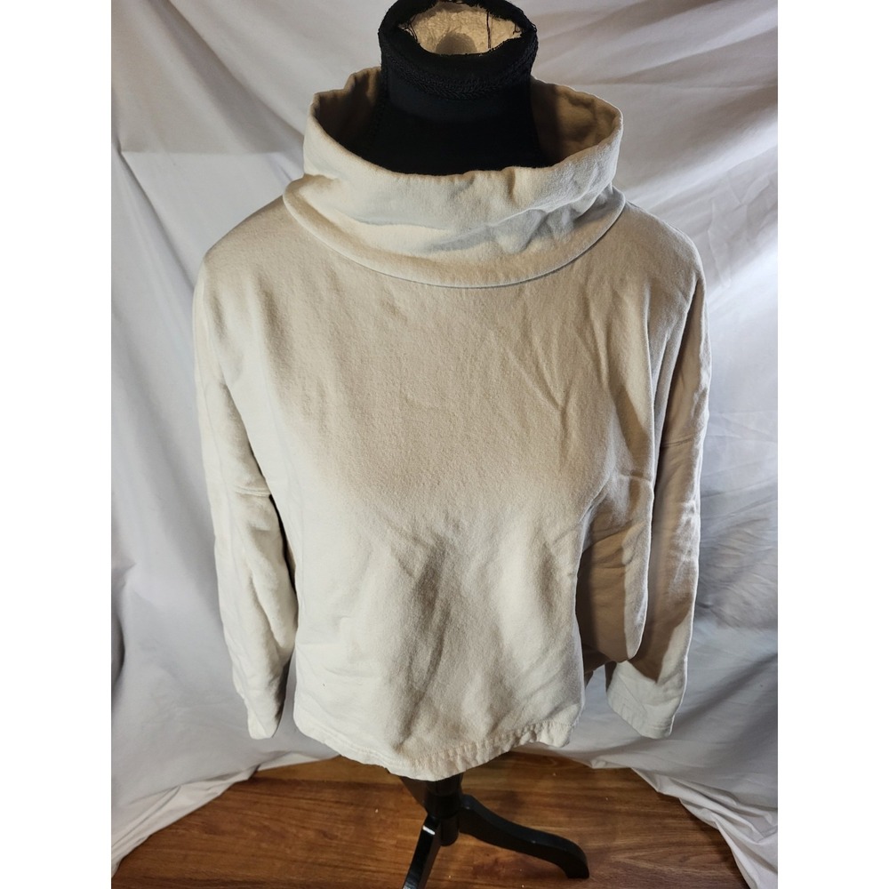 AYR Size M Off White Funnel Neck 3/4 Sleeve Top
